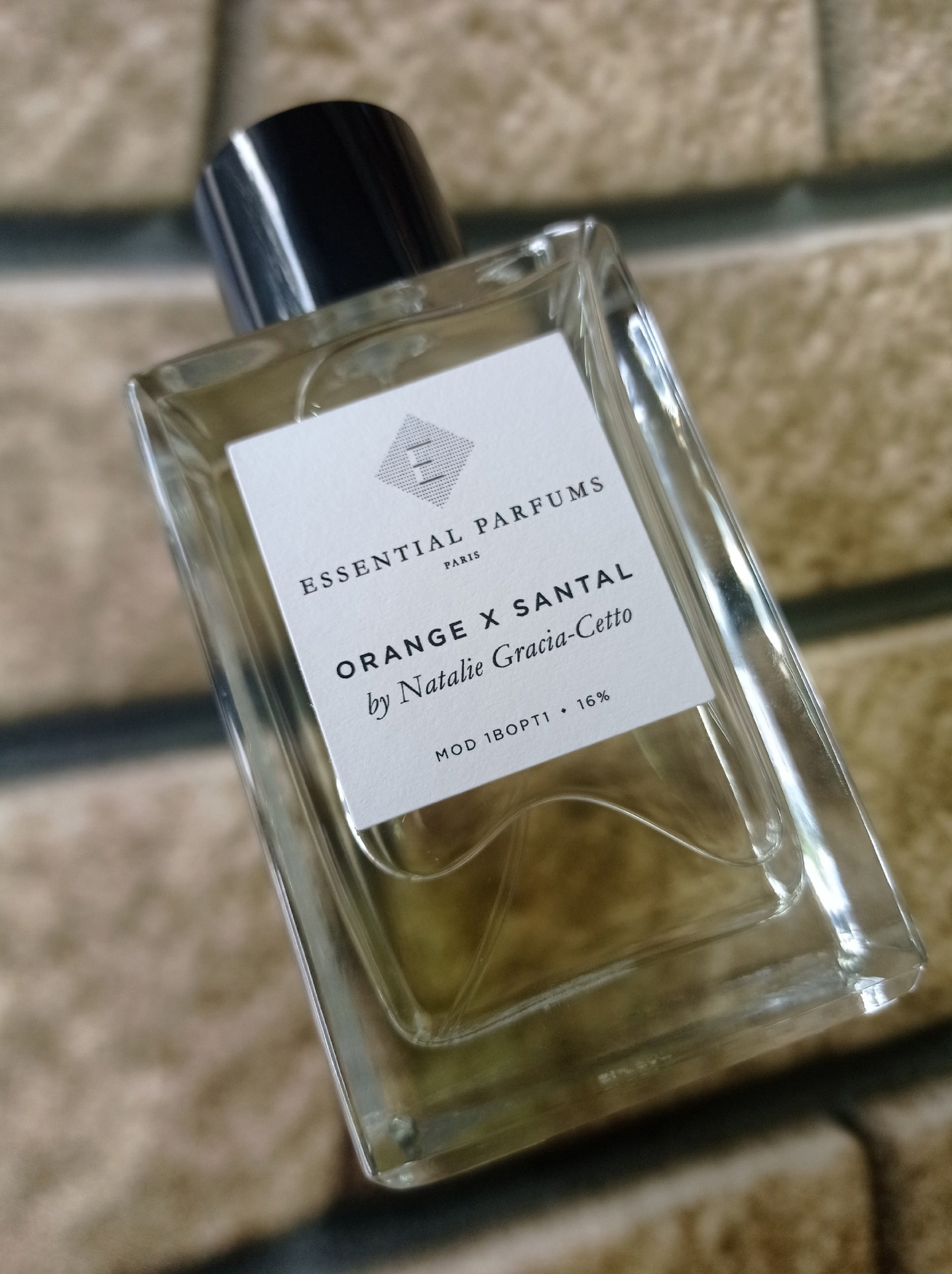 Essential orange santal